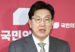 與 "내년 의대 모집인원 3058명 타당…정부 적극 검토해야"