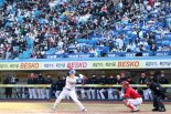 돌아온 프로야구 시범경기 첫날 '활활'…관중 6만7000여명 몰렸다