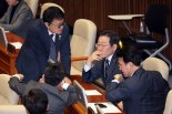 與 "野, 헌재 결정 승복하라"… 야권 "헌재, 尹파면 빠른 결정을"
