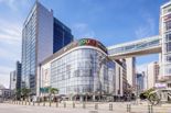 백화점 투톱 '명동 타운화' 경쟁...롯데百, 영플라자 첫 전면 리뉴얼