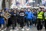 초조한 민주 "더 늦어지면 시간은 尹의 편"..헌재 압박 나서