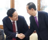 한덕수 측, 오세훈·원희룡 측에 조언 구해..세 규합 시도