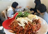 "'봄철 별미' 충남 태안 실치회 맛보세요"