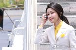 55경비단 전역자 “김건희, 기갑차 몰아보고 싶다고…옆에 태우고 드라이브”