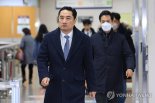 '지방선거 앞두고 금품 제공' 강용석 징역형 집유 확정