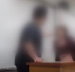 휴대폰 쥔 손으로 여교사 폭행…동급생 "아픈 친구다"