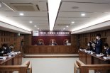 로스쿨 합격자 절반 이상이 SKY 출신
