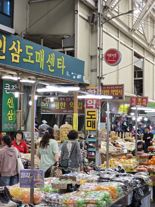 정치혐오 속 아직은 보수후보에 '눈길'..바닥경제 살릴 후보 선택[대구민심 들여다보니..]