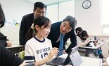 이주호, 청주 복대초서 AI 디지털교과서 활용수업 참관