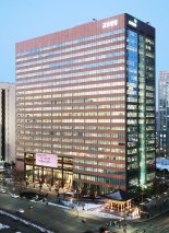 지주사 전환 속도내나...교보생명, SBI저축銀 지분 인수 나선다(종합)
