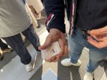 "아침 7시 30분에 나왔다" "코로나 때도 아닌데"… SKT 유심칩 '오픈런'에 분통