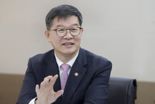 이기일 복지차관 "결혼 안 하고도 아이 낳을 수 있게 제도 만들겠다"