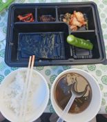 "이 도시락이 1만2000원?"..충주맨, 김치·풋고추 전부인 '부실 도시락' 사과