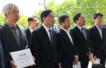 [속보]'탄핵 검사' 2명 동반 사의..대선 2주 앞두고 왜?