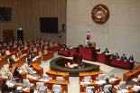 민주 "지역화폐 등 추경 1.5조원 증액 성과 거둬...경기 회복엔 역부족"