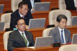 '대통령 권한대행의 대행의 대행'...한덕수, 교육 부총리에 권한 인계