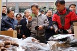 이재명 "지역화폐 확대·채무 탕감…소상공인 확실히 살리겠다"
