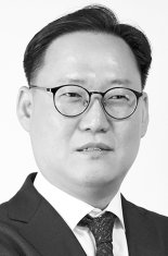 [강남시선] 펠리페 2세와 트럼프 대통령