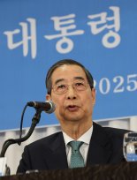 한덕수 "尹 의료개혁 시작 높이 평가, 계엄은 잘못된 것"
