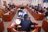 [속보] 이재명 집권시 재판정지法-김건희·내란·채해병 특검, 법사위 통과