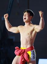 울주군청 김덕일, 유성온천 장사씨름대회 소백장사에 등극