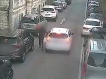 골목길 달리던 차량에 팔 슬쩍…보험사·운전자에 합의금 챙긴 50대