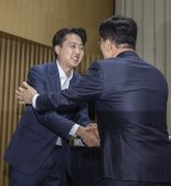 심야 단일화 최종 협상할까..선관위 "사퇴시한 법에 없어"