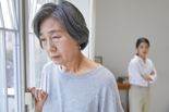 "며느리가 재산 뺏기 전에"…치매 연기한 시어머니 [어떻게 생각하세요]