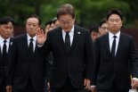 이재명-문재인, 만난다…봉하마을서 盧 참배 후 오찬