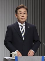 이재명 "韓 산업 정책, 재생에너지 산업으로 신속 전환"