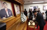 박정희 생가 찾은 김문수...울먹이며 "박근혜 명예 반드시 회복해야"