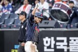 트레이드는 롯데처럼, 5타수 안타 손호영도 '완전 부활' ... 롯데, 한화 꺾고 2위 탈환