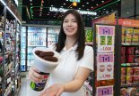 기발한 야구장 간식 등장...세븐일레븐, 음료 끼워 먹는 야구장 간식 '초코츄러스' 내놔