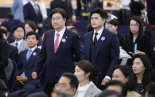 국힘, 대선 패배로 지각변동 일어나나…쇄신의 시작은 친윤 총사퇴?
