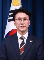 李,  첫 인사 직접 발표... 국무총리 김민석·비서실장 강훈식[이재명 대통령 시대]