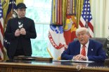 "우주선 철수할께" 트럼프 맞밪아친 머스크..美우주산업 '흔들'?