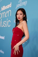 제니 '루비', 롤링스톤 '2025년 최고의 앨범' 선정... K팝 유일