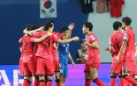 한국, 행운의 골로 쿠웨이트에 1-0 앞서가.. 전진우 골
