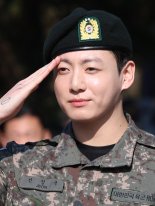BTS 정국, 현관문 '띠띠띠띠'...30대 중국인 여성 자택 침입 시도하다 체포