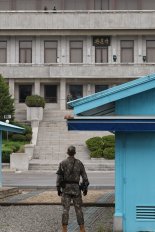 통일부 "북한 남성 사체 8월5일 15시 판문점 인도 예정"..인천 석모도에서 발견