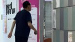 '경찰출석 불응' 윤석열, 반팔 반바지 차림으로 상가서 목격 [포착]