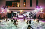파라다이스시티, 뉴트로 콘셉트로 '2025 씨메르 풀파티' 연다