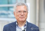 오늘 문재인 전 대통령 뇌물수수 혐의 첫 재판 준비기일