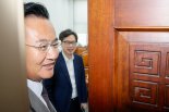 여야, 본회의 일정·상임위원장 재배분 평행선..23일 재논의