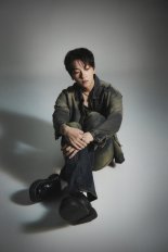 '실력파 아티스트' 차우주 '언스포큰'으로 새 감각 선물
