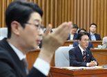 김민석 청문회 이틀째 ‘자료 제출’ 공방...김후보자 "표적 사정"