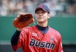 단비처럼 등장한 155㎞ 홍민기… 롯데 '왼손 투수 갈증' 씻어줄까