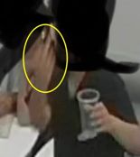 "음료 주문해라" 무인 카페서 안내 방송하자…CCTV에 '손가락 욕'