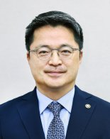 [차관칼럼] 우리 산업에 AI 입혀 글로벌 1등으로