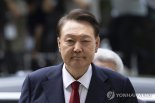 尹, 재구속 후 첫 내란특검 조사…불응 시 강제구인 가능성